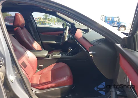 2019 Mazda Mazda3 Premium Package from USA, damaged, VIN JM1BPANM6K1115513